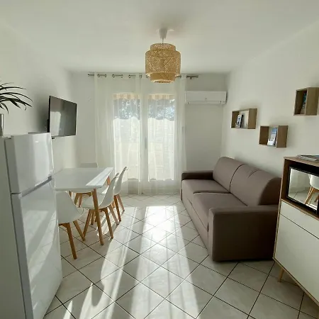 Apartment Les Locations Cinaureva « Village De La » *